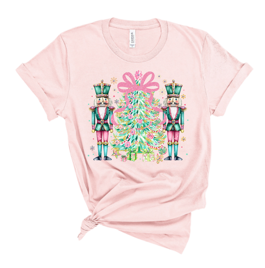 Nutcrackers with Christmas Tree HV228